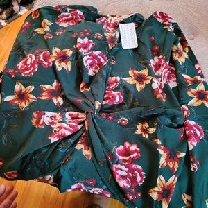 Long Sleeve floral shirt, M